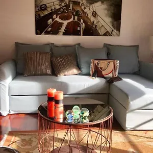 PISO ALGORTA+WIFI GRATIS+PARKING.Cerca de BILBAO. Apartamento