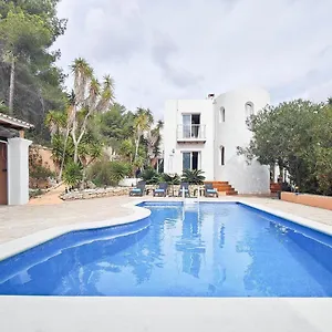 https://villa-mercedes-cala-llonga-ibiza.balearic-islands.net